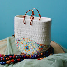 Load image into Gallery viewer, Dainty basket