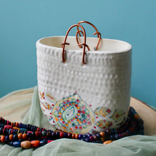 Load image into Gallery viewer, Dainty basket
