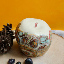 Load image into Gallery viewer, Floral Fun Pod Vase