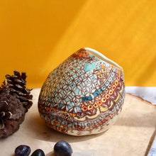 Load image into Gallery viewer, From the Earth Pod Vase