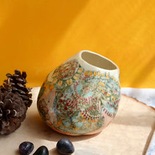 Load image into Gallery viewer, In Time Pod Vase