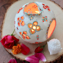 Load image into Gallery viewer, Vibrant Pod Lantern - custom