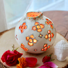 Load image into Gallery viewer, Vibrant Pod Lantern - custom