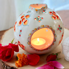Load image into Gallery viewer, Vibrant Pod Lantern - custom