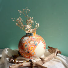 Load image into Gallery viewer, Brilliant Pod Vase