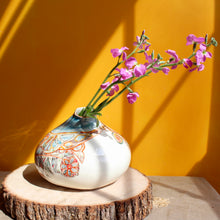 Load image into Gallery viewer, Pod Vase