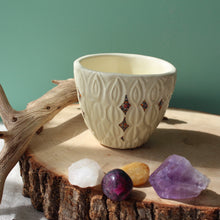 Load image into Gallery viewer, Small Carved Dish